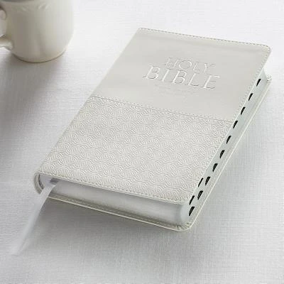 DeLuxe Gift Bible