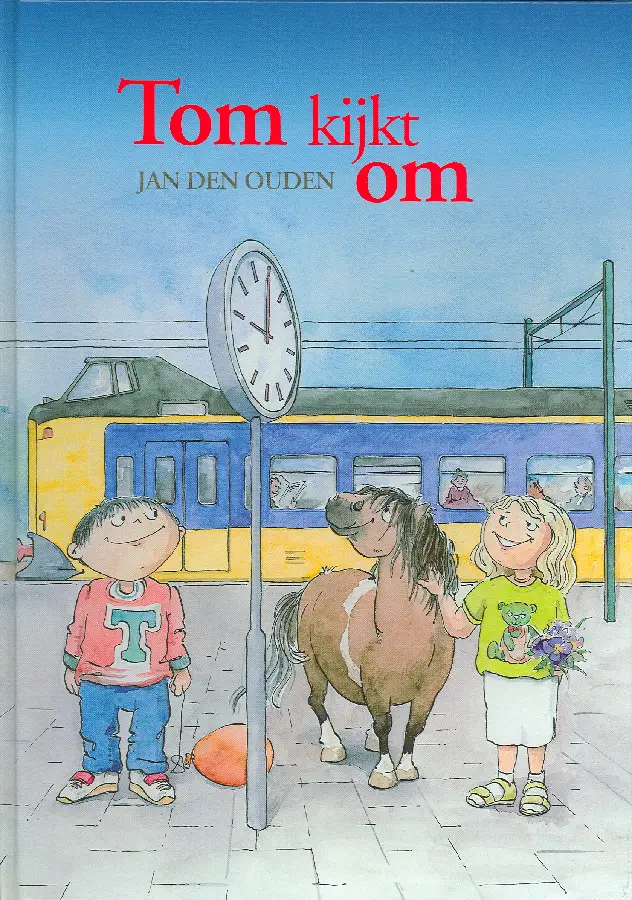 Tom kijkt om